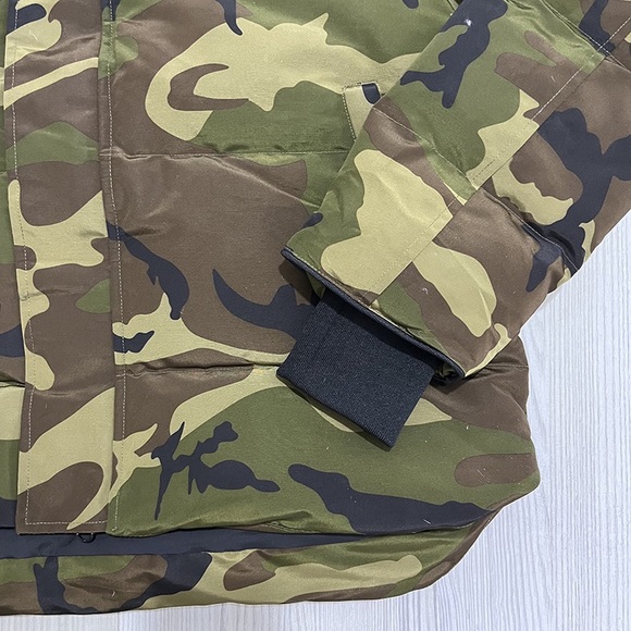 Canada Goose Camo Macmillan Parka Down Jacket - Picture 5 of 12